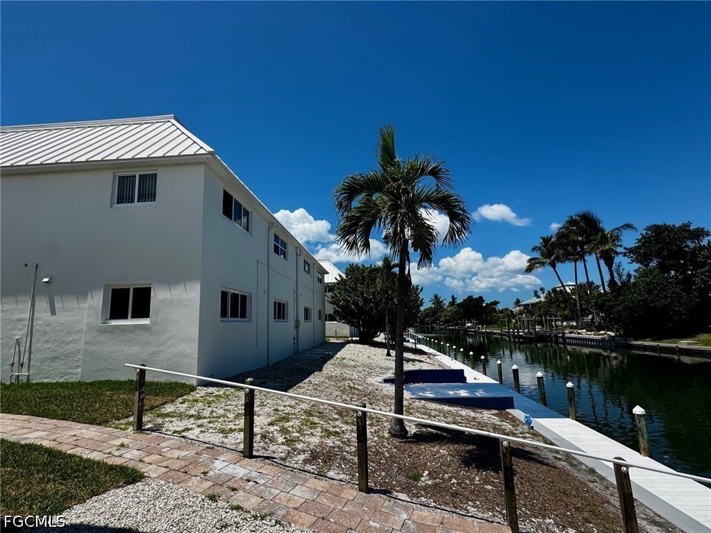 805 E Gulf Drive #B4 Sanibel FL 33957 2026020344 image4