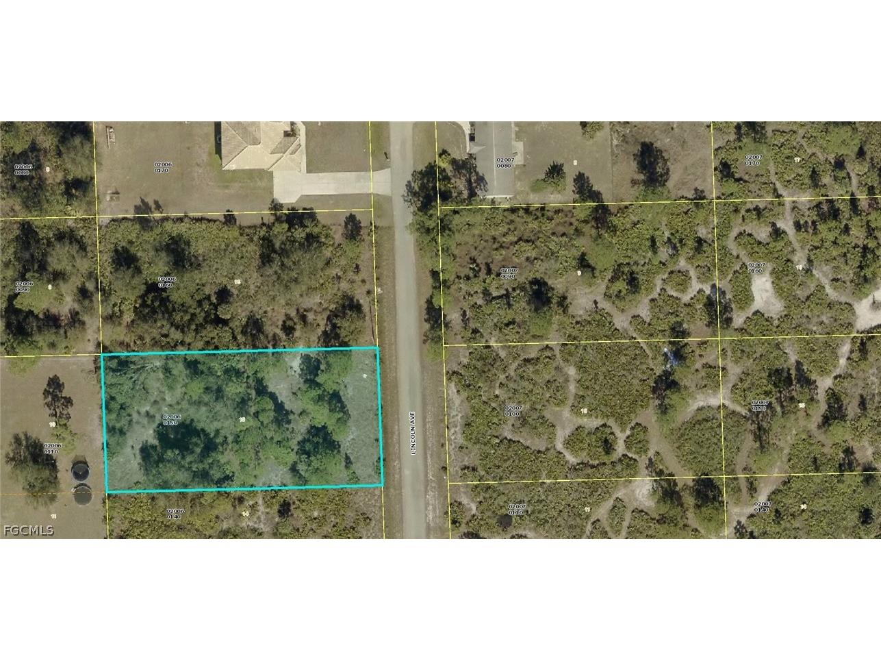 805 Lincoln Avenue Lehigh Acres FL 33972 2026010763 image1