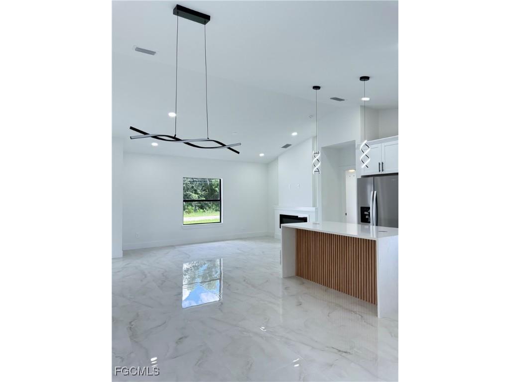 805 Nimitz Boulevard Lehigh Acres FL 33974 2025010809 image5