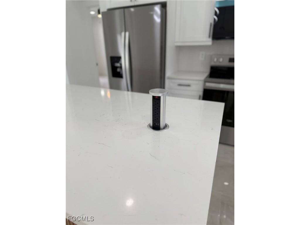 805 Nimitz Boulevard Lehigh Acres FL 33974 2025010809 image9