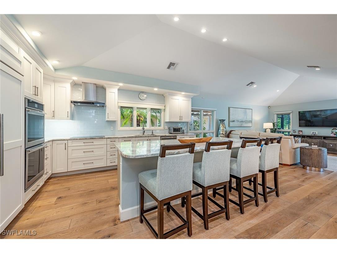 805 Pine Village Lane Naples FL 34108 225040887 image5