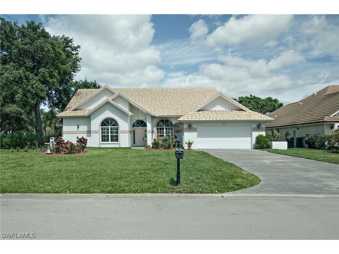 805 Pineside Lane Naples FL 34108 223021372 image1