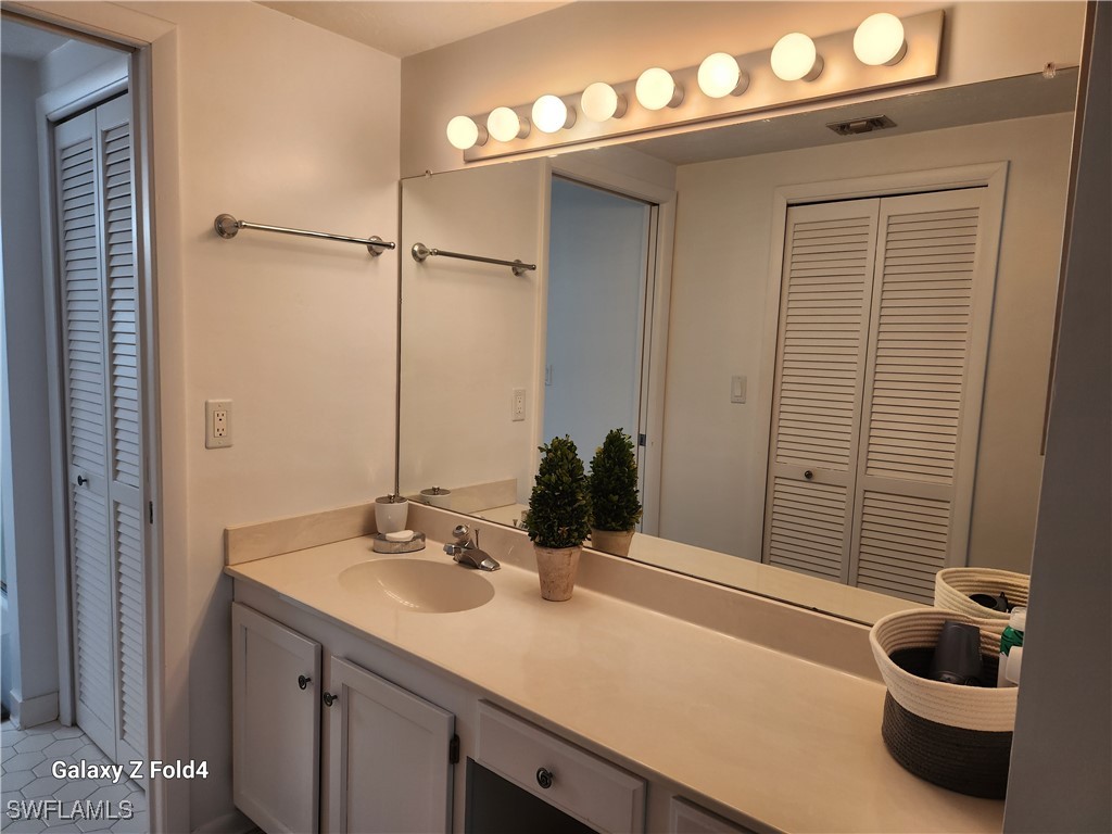 805 River Point Drive #C-307 Naples FL 34102 225073920 image10