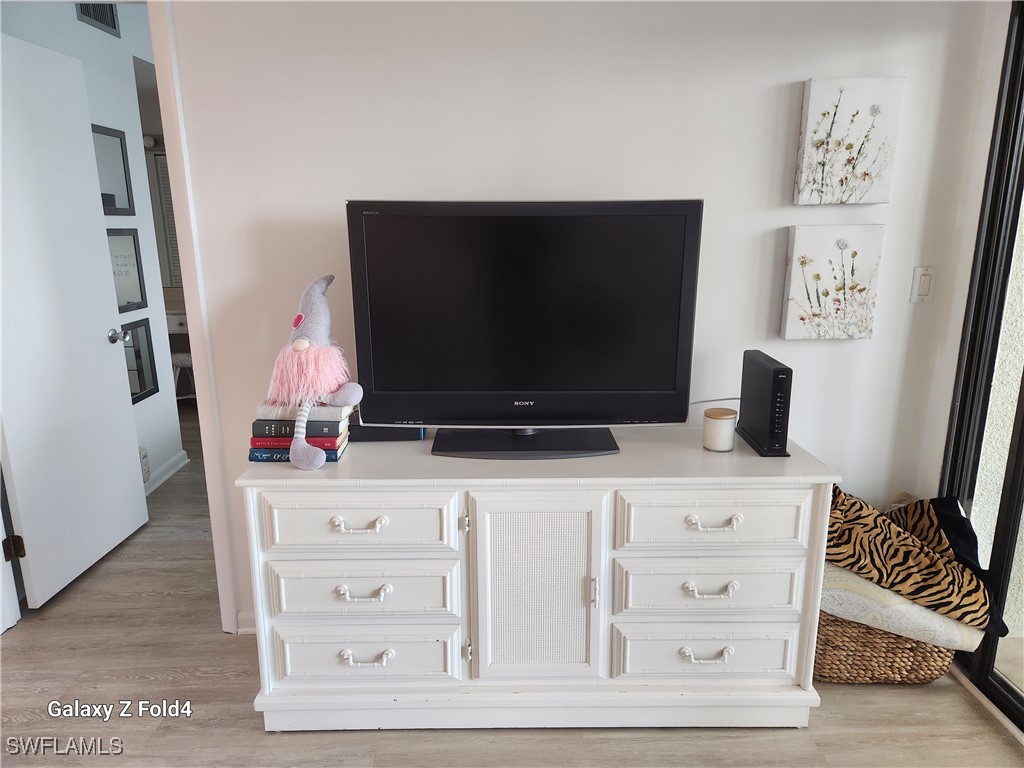 805 River Point Drive #C-307 Naples FL 34102 225073920 image14