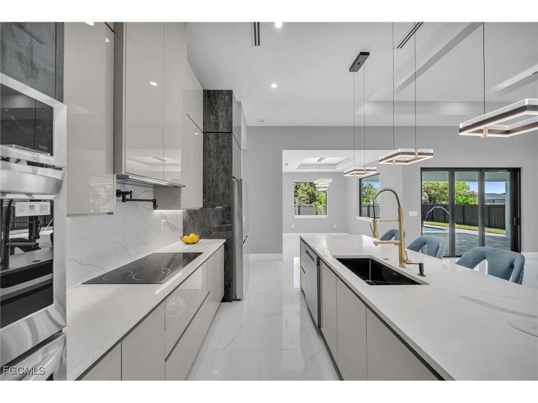 805 SW 10th Place Cape Coral FL 33991 2025015753 image12