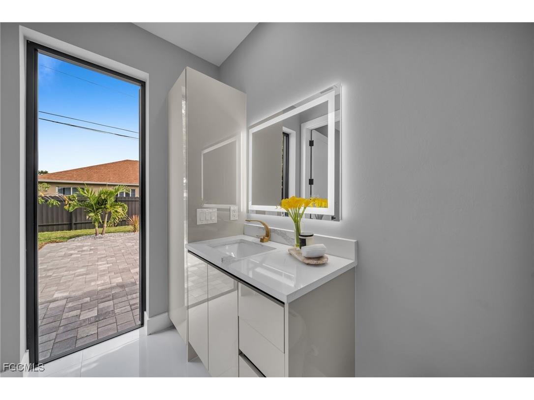 805 SW 10th Place Cape Coral FL 33991 2025015753 image32