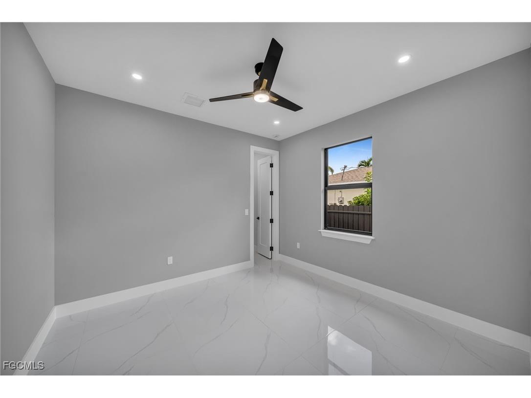805 SW 10th Place Cape Coral FL 33991 2025015753 image33