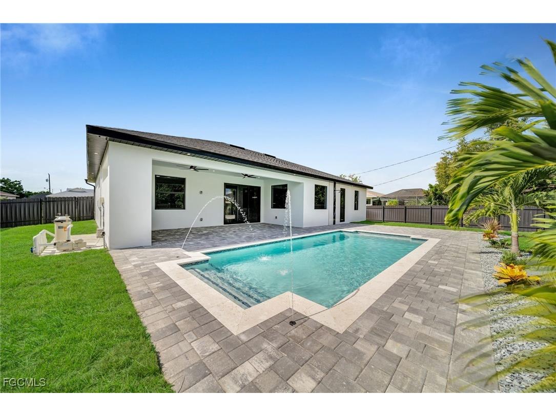 805 SW 10th Place Cape Coral FL 33991 2025015753 image41