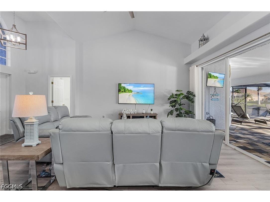 805 SW 8th Court Cape Coral FL 33991 2026028033 image5
