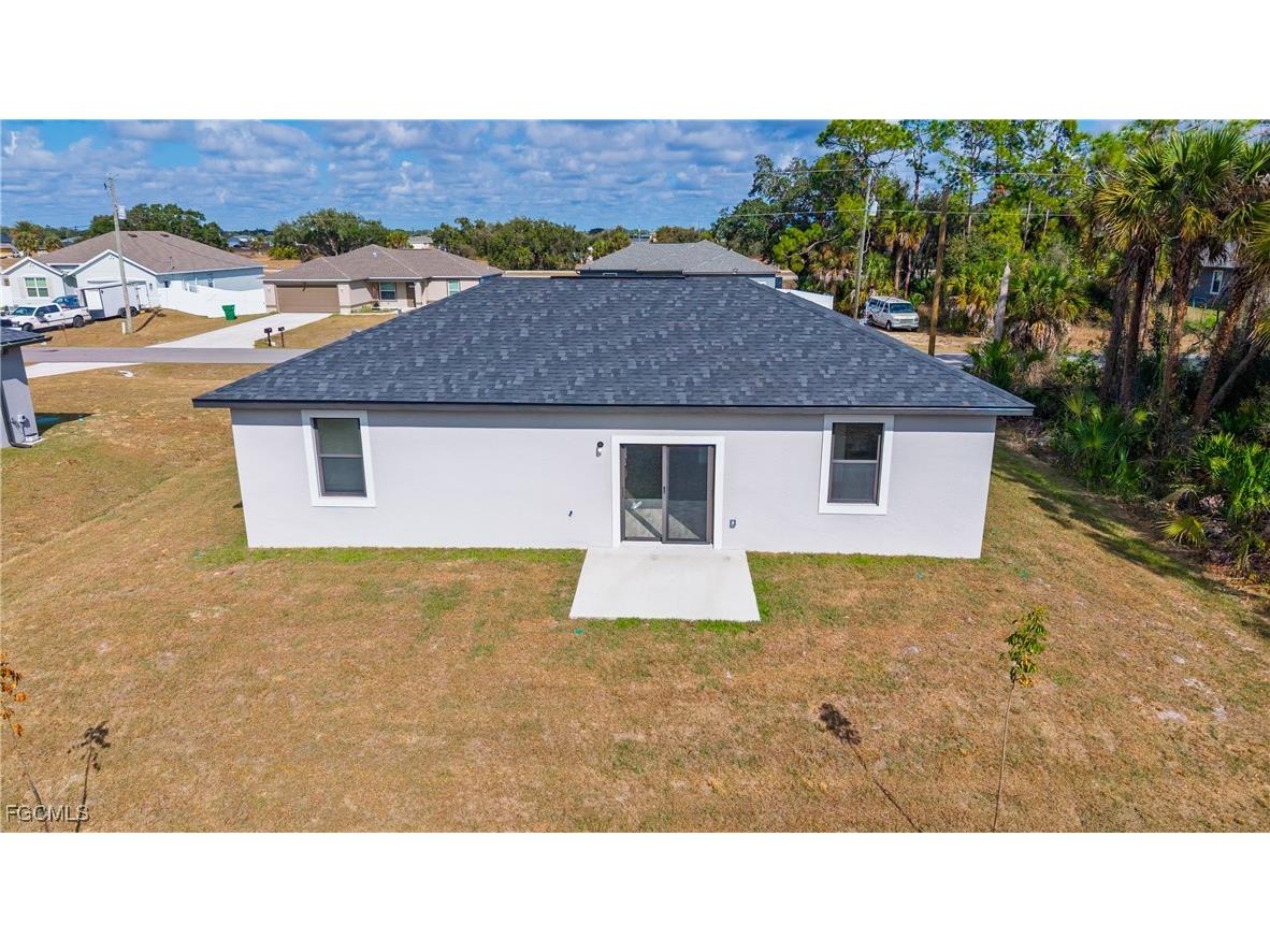 8050 Sherwood Circle Labelle FL 33935 2026006557 image18