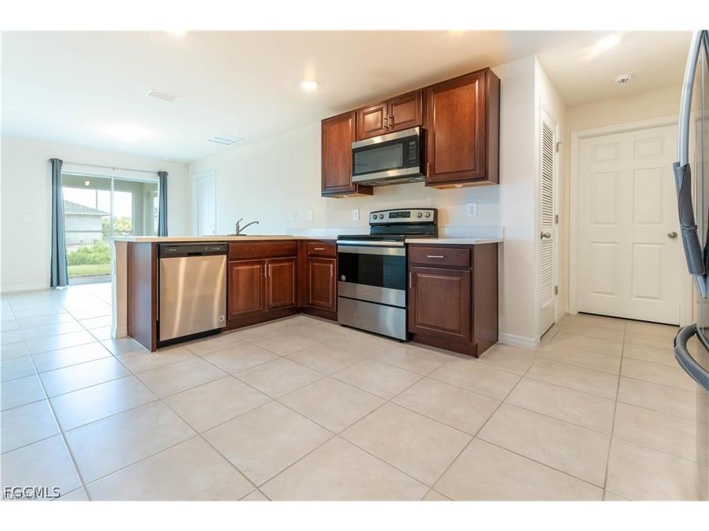 8052 Sunrise Circle Labelle FL 33935 2026009895 image2