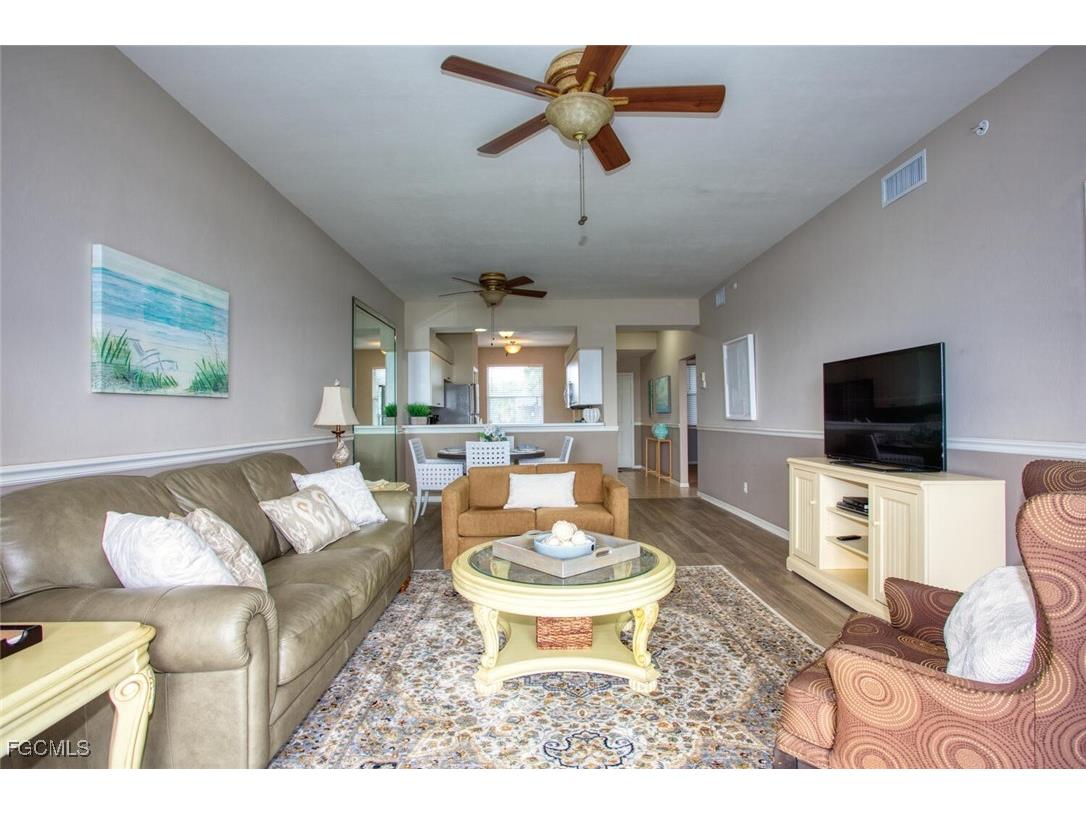 8056 Queen Palm Lane #635 Fort Myers FL 33966 2025017690 image1