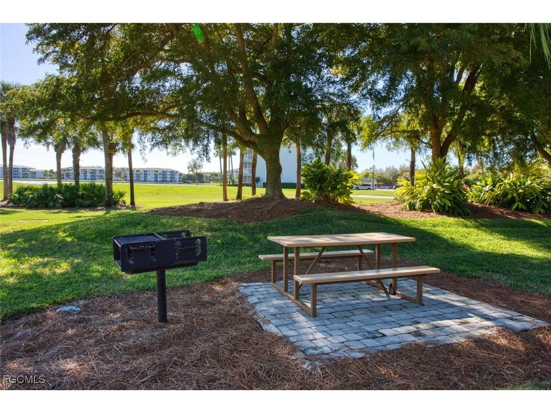 8056 Queen Palm Lane #644 Fort Myers FL 33966 2026003390 image17