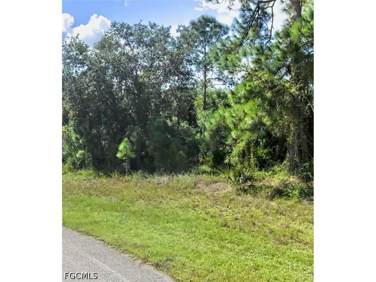 8056 Rolling Circle Labelle FL 33935 2026009635 image2