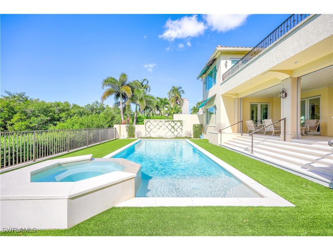 8057 Via Vecchia Naples FL 34108 225083777 image39