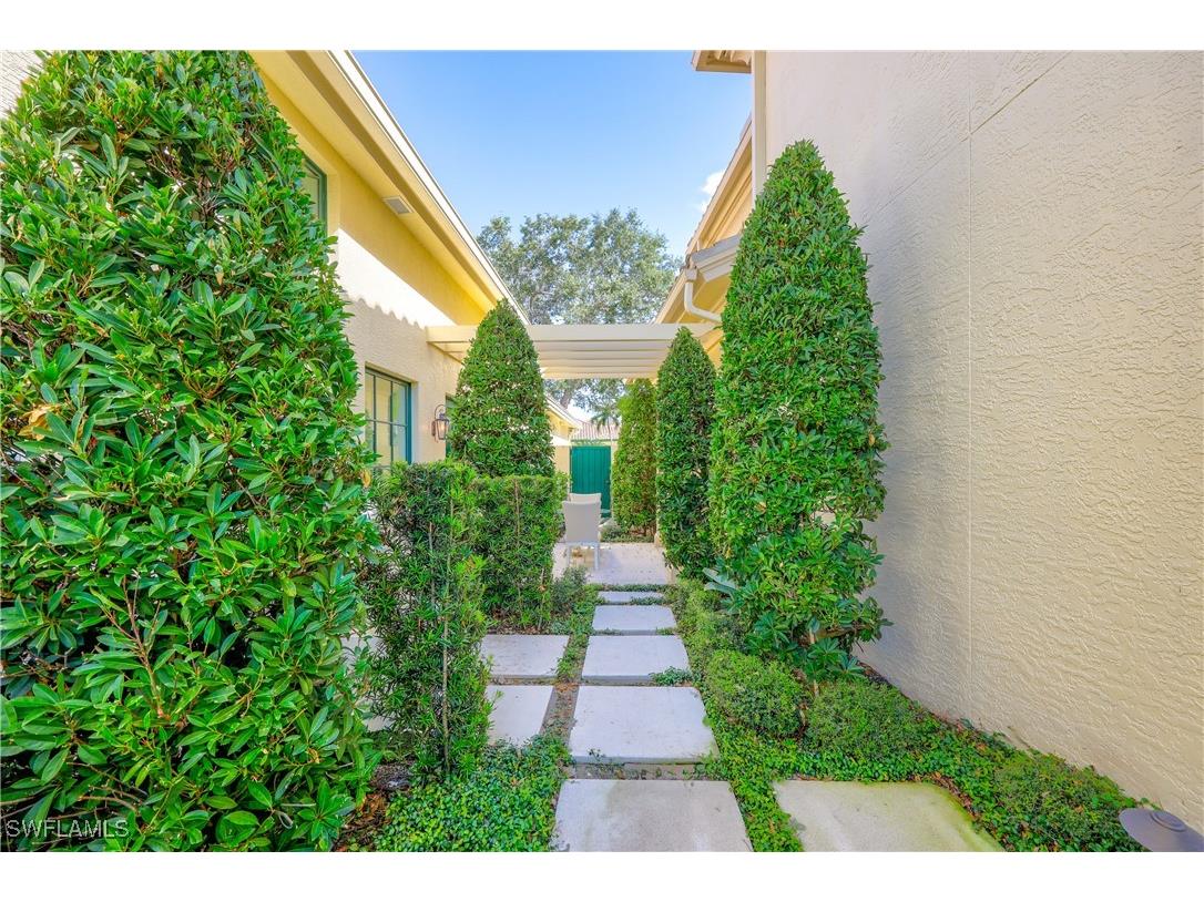 8057 Via Vecchia Naples FL 34108 225083777 image42