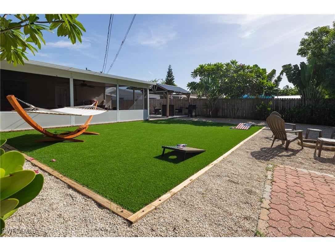 806 97th Avenue N Naples FL 34108 225082624 image1