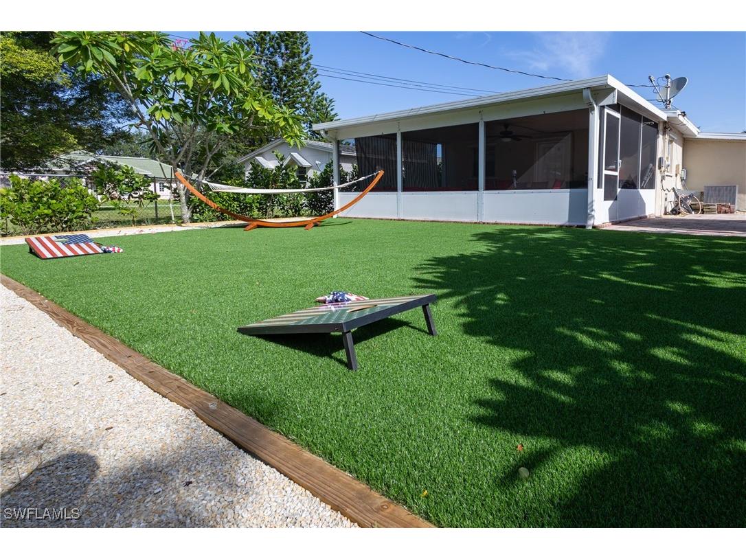 806 97th Avenue N Naples FL 34108 225082624 image2