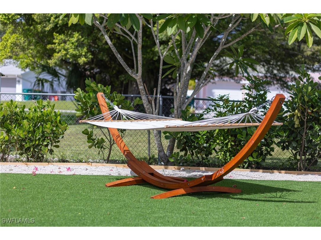 806 97th Avenue N Naples FL 34108 225082624 image4