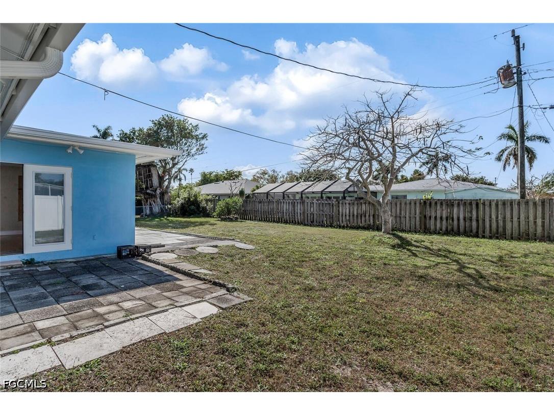 806 Entrada Drive N Fort Myers FL 33919 2026015467 image17
