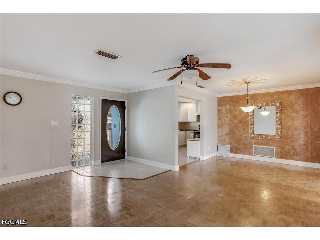 806 Entrada Drive N Fort Myers FL 33919 2026015467 image3