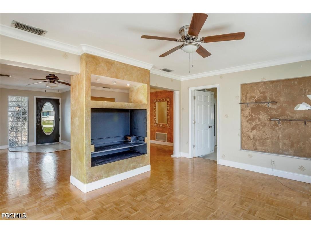 806 Entrada Drive N Fort Myers FL 33919 2026015467 image5
