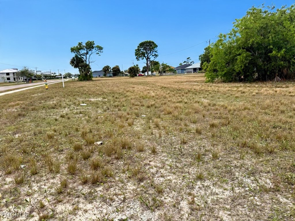 806 Skyline Boulevard Cape Coral FL 33991 2026002402 image1