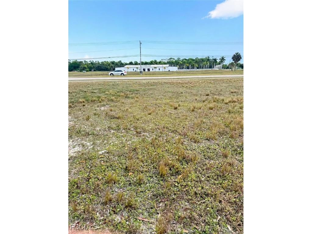 806 Skyline Boulevard Cape Coral FL 33991 2026002402 image3