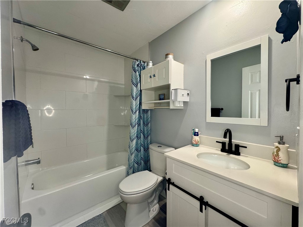 8061 Country Road #202 Fort Myers FL 33919 2025022423 image9