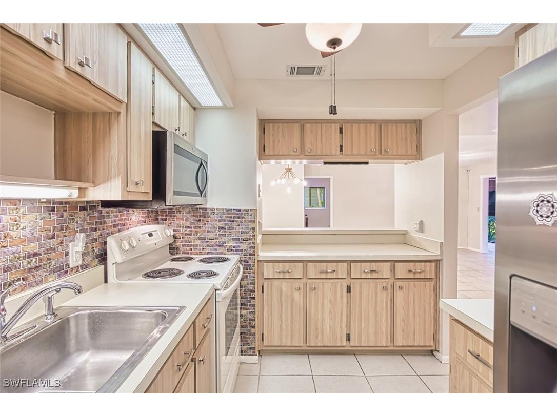 8061 S Woods Circle #4 Fort Myers FL 33919 225050345 image8