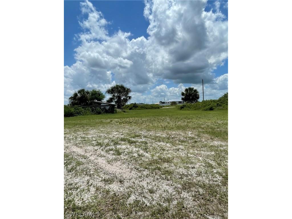 8065 Marsh Circle Labelle FL 33935 221073475 image1