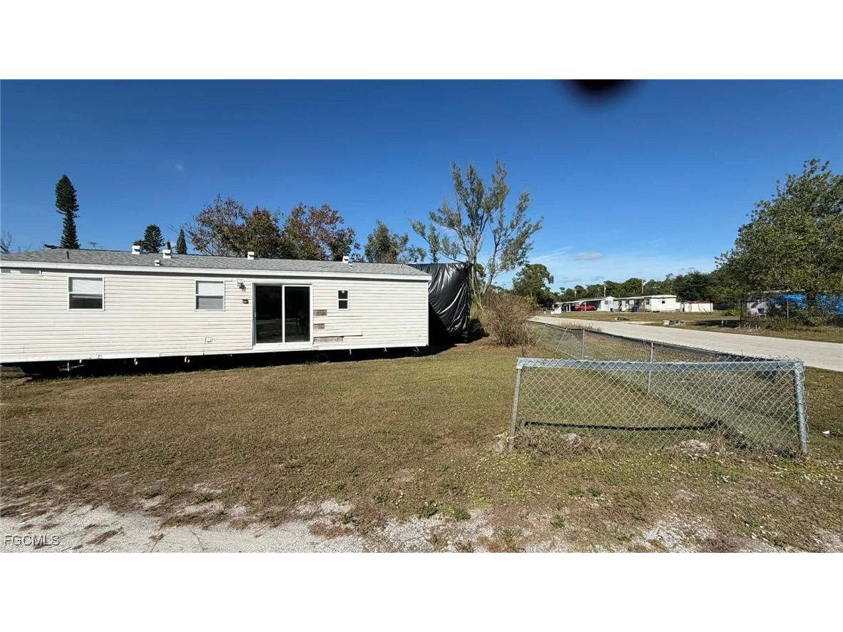 8066 Tolles Drive North Fort Myers FL 33917 2025023090 image2