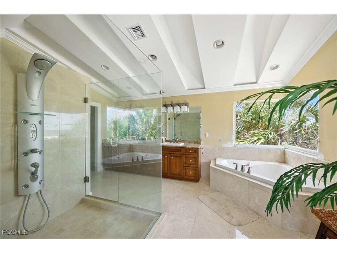 8068 Estero Boulevard Fort Myers Beach FL 33931 2025007458 image17