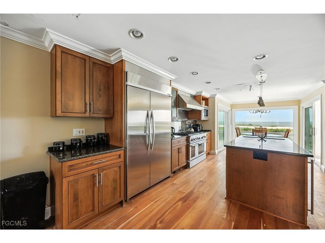 8068 Estero Boulevard Fort Myers Beach FL 33931 2025007458 image9