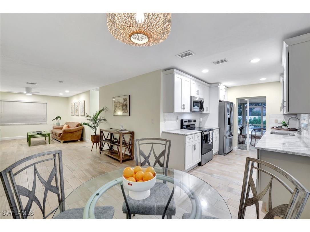 807 108th Avenue N Naples FL 34108 224095336 image10