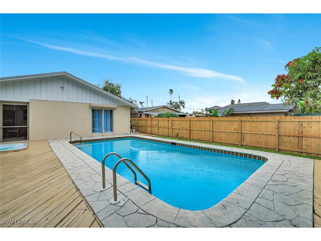 807 108th Avenue N Naples FL 34108 224095336 image22