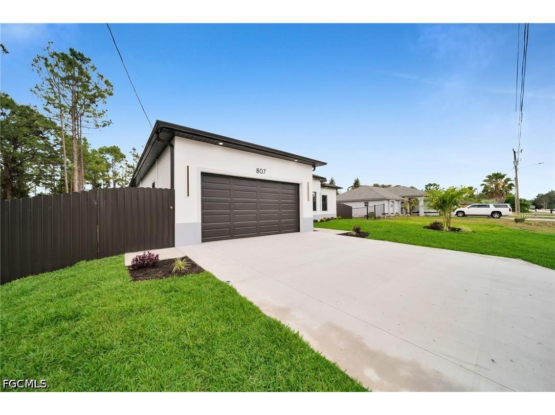 807 Dudley Avenue S Lehigh Acres FL 33974 2026022199 image2