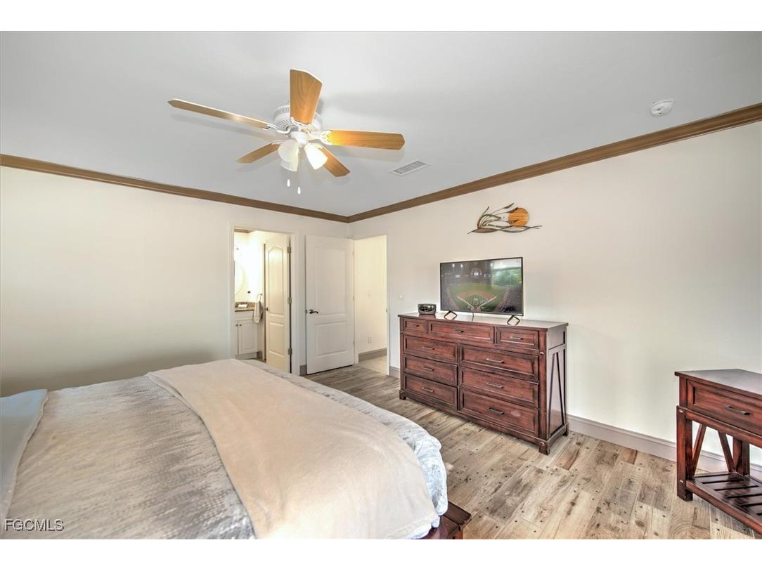 807 Montclaire Court Cape Coral FL 33904 2025026128 image16