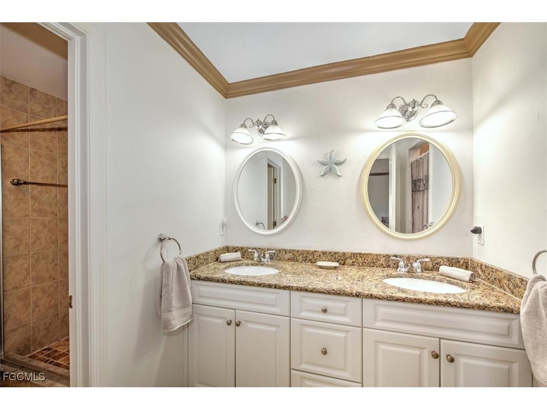 807 Montclaire Court Cape Coral FL 33904 2025026128 image17