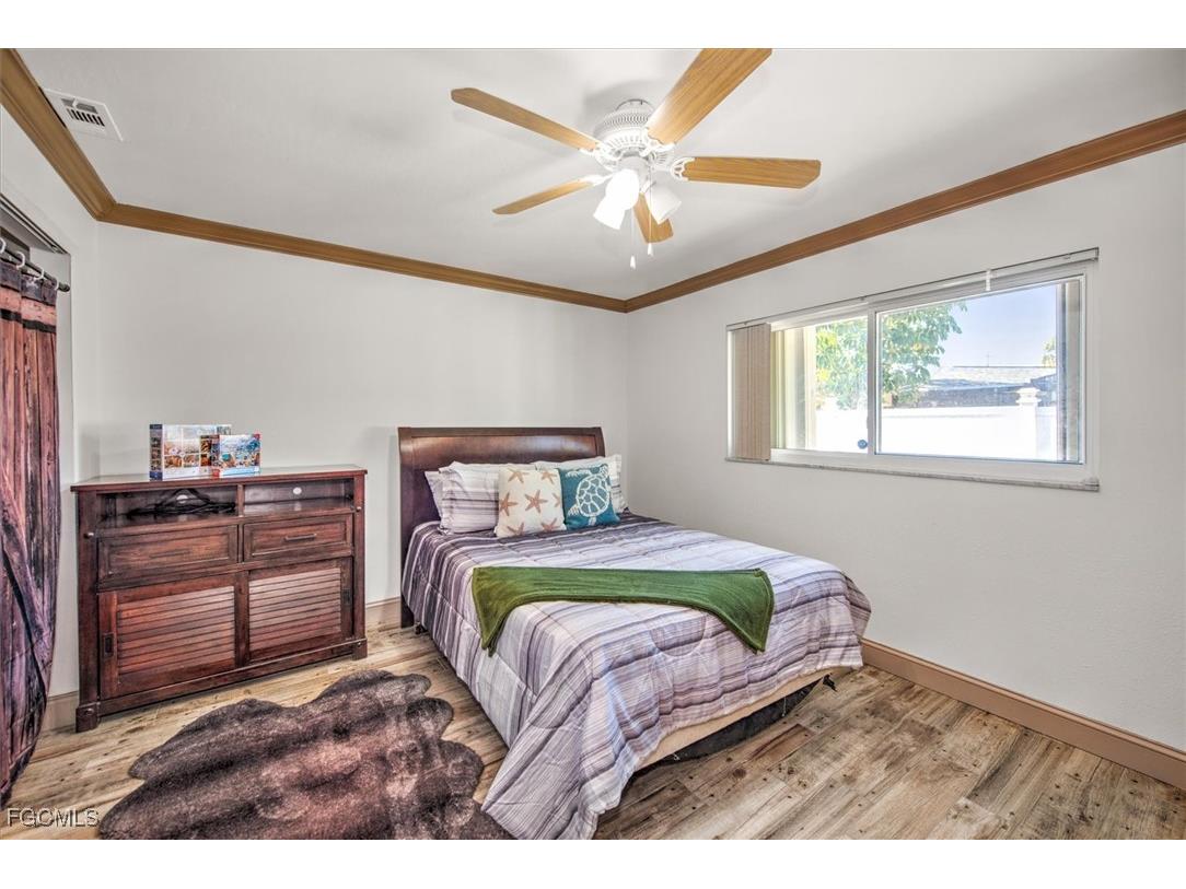 807 Montclaire Court Cape Coral FL 33904 2025026128 image18