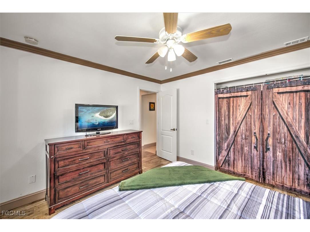 807 Montclaire Court Cape Coral FL 33904 2025026128 image19