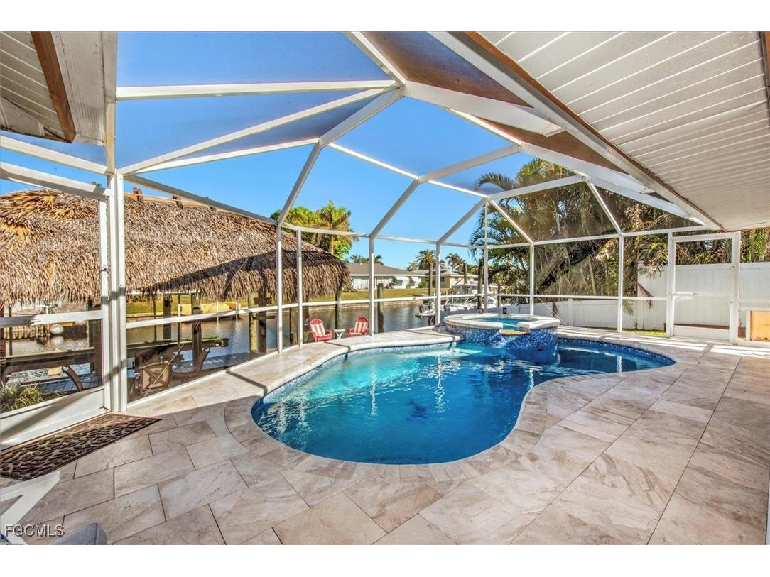 807 Montclaire Court Cape Coral FL 33904 2025026128 image27