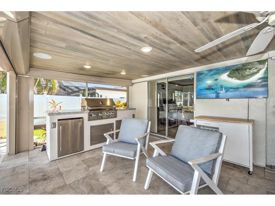 807 Montclaire Court Cape Coral FL 33904 2025026128 image29