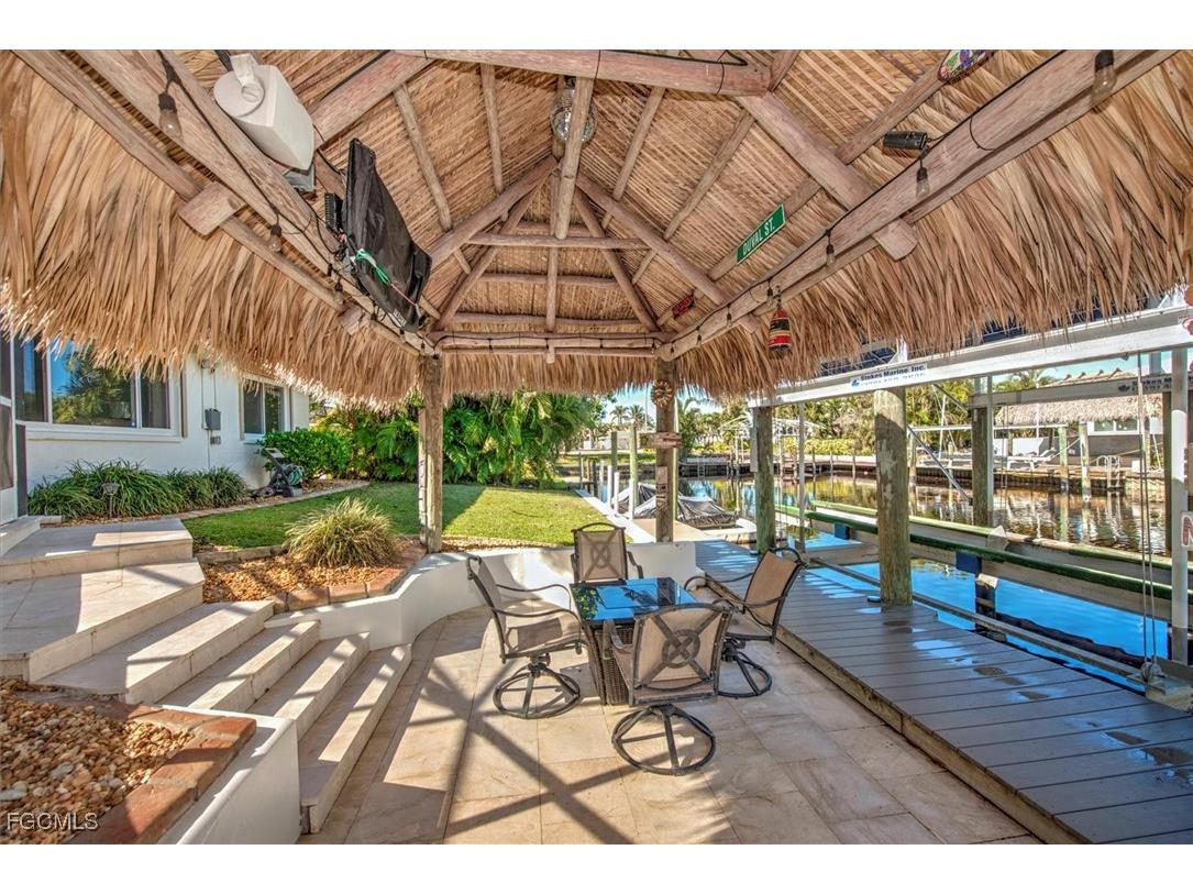 807 Montclaire Court Cape Coral FL 33904 2025026128 image31