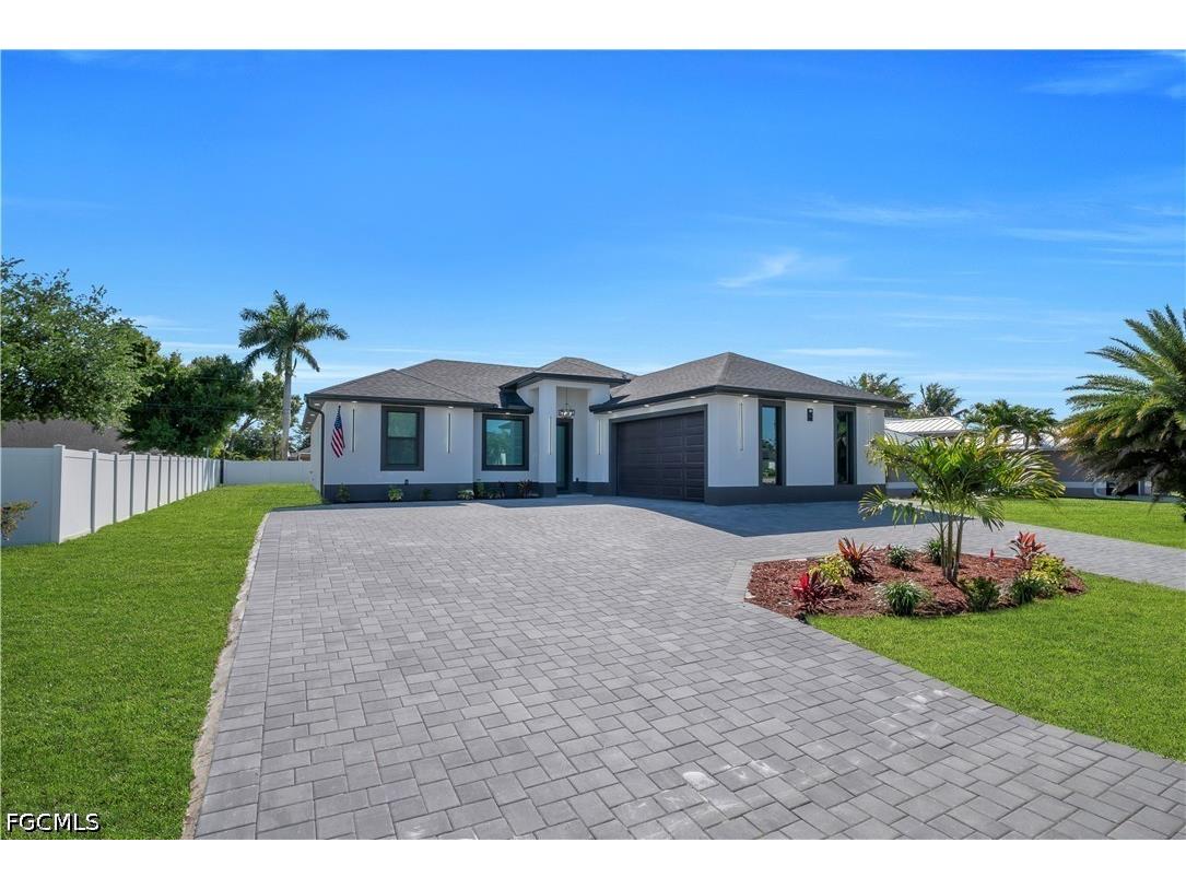 807 Nicholas Parkway W Cape Coral FL 33991 2026019485 image4