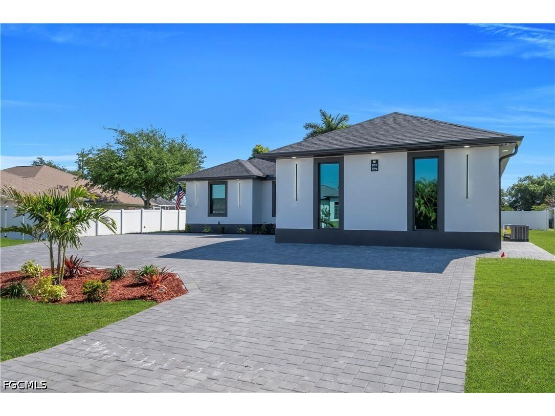 807 Nicholas Parkway W Cape Coral FL 33991 2026019485 image7