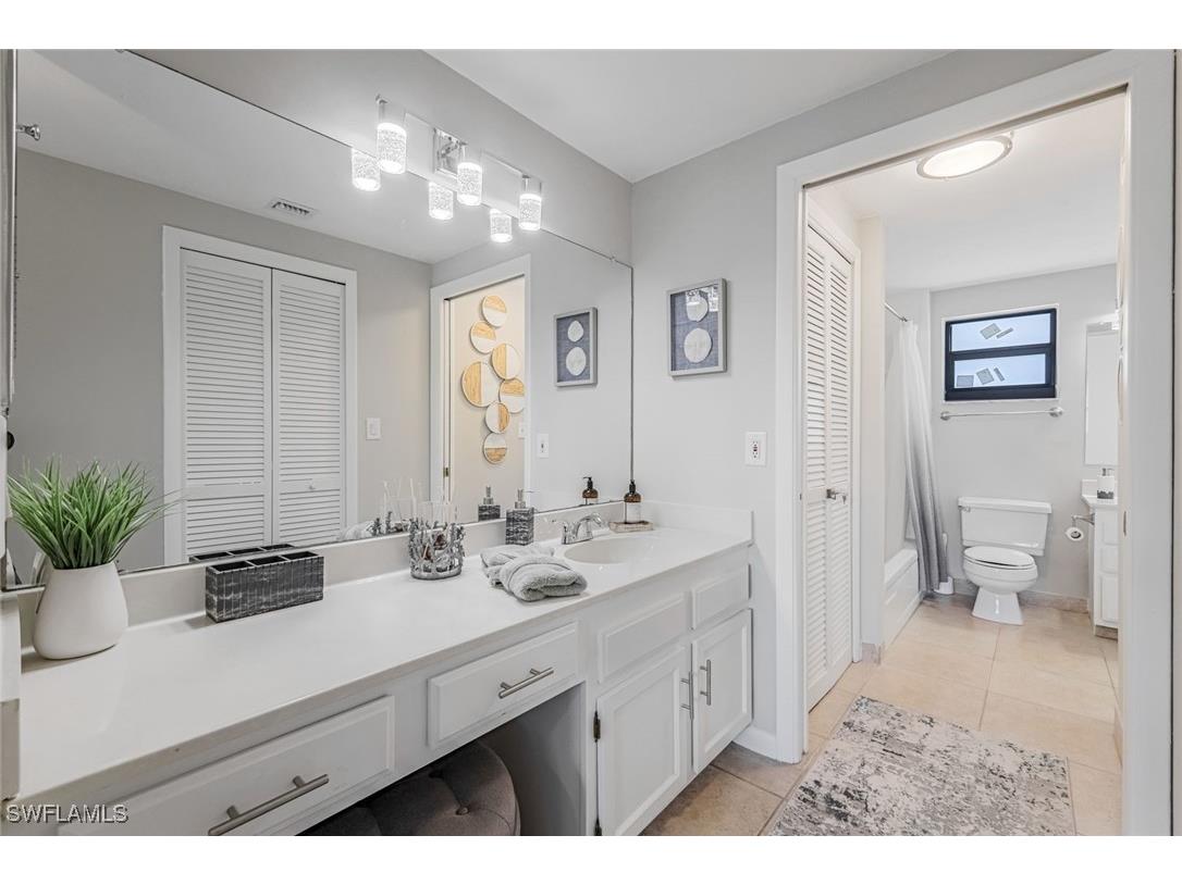 807 River Point Drive #102D Naples FL 34102 225063904 image15