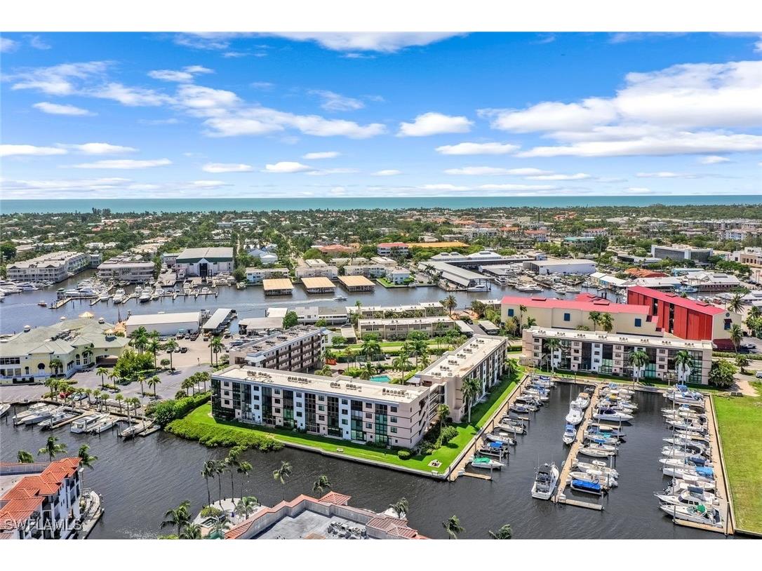 807 River Point Drive #102D Naples FL 34102 225063904 image27