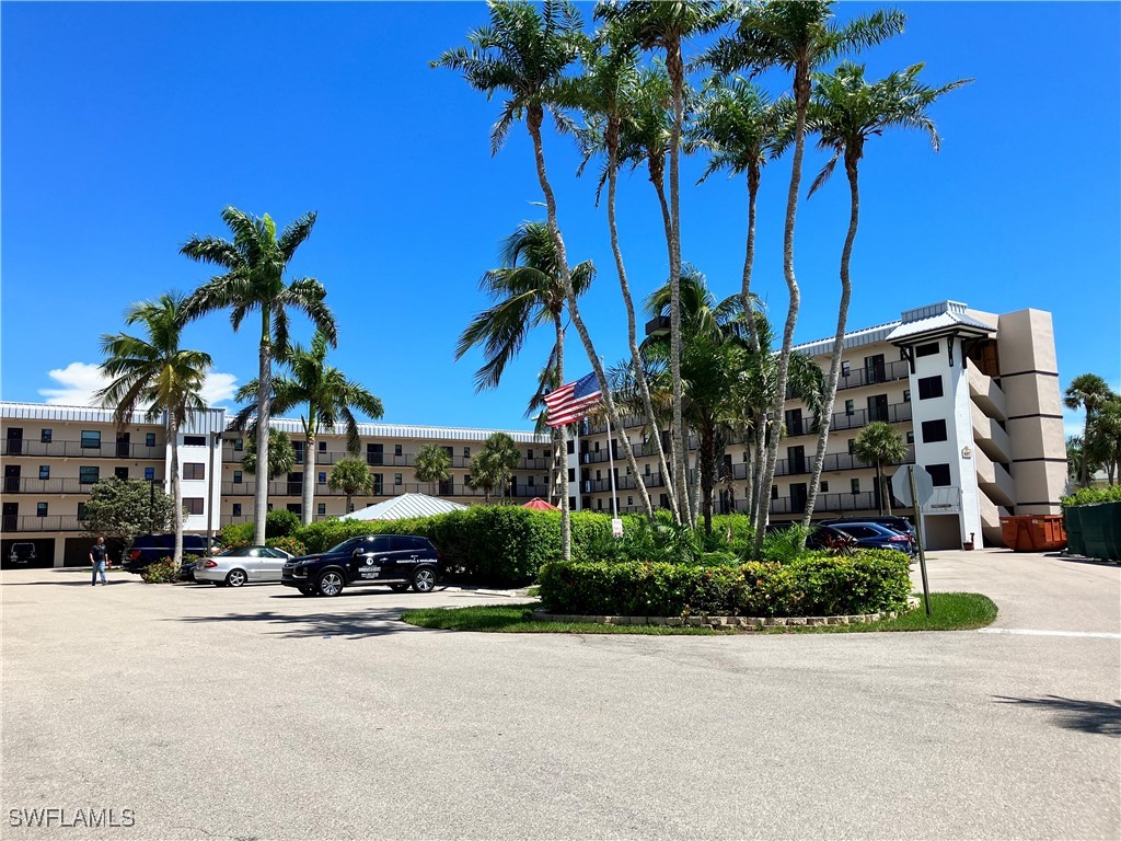 807 River Point Drive #102D Naples FL 34102 225063904 image29