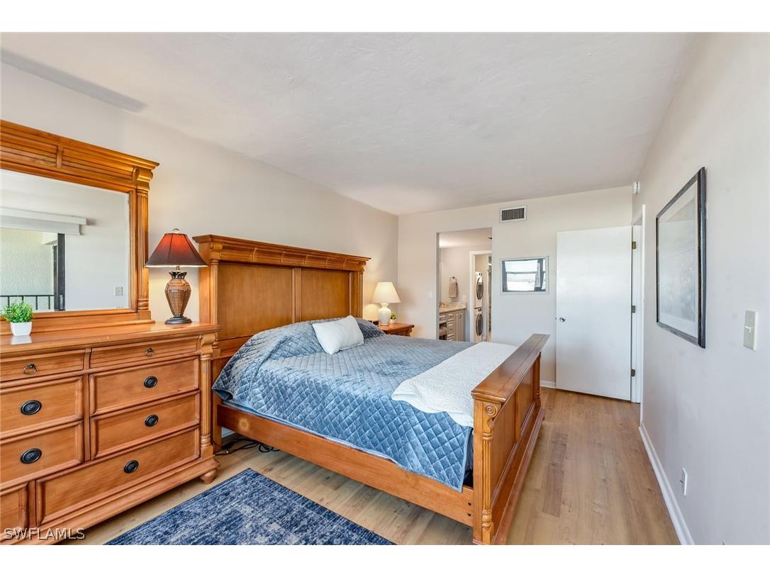 807 River Point Drive #105D Naples FL 34102 224036642 image11